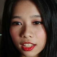 Maika Yinghua Meztelen