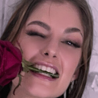 maikeelenna Meztelen