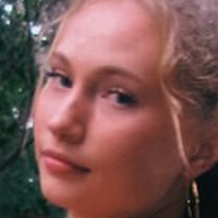 Maizie Martin Meztelen