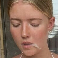 Maja Aleonie Meztelen