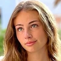 Mara Kasir Meztelen