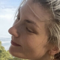 mara Meztelen