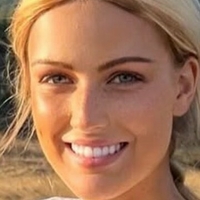 Marie Hoffmann Meztelen