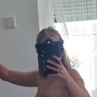Maskgirl Meztelen