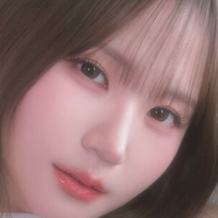 Maxim Korea Meztelen