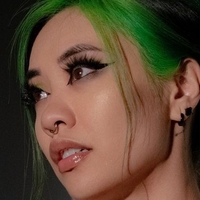 Michelle Dee Meztelen