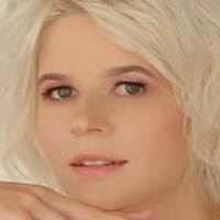 mikanyaky Meztelen