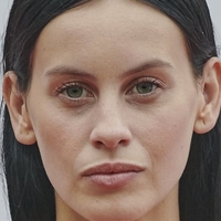Milena Smith Meztelen