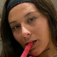 mileynotcyruss Meztelen