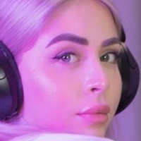 Miss Chloe Meztelen