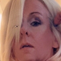 Miss Dina Meztelen