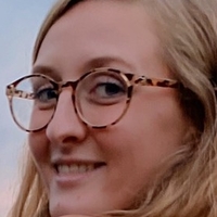 Molly Pills Meztelen
