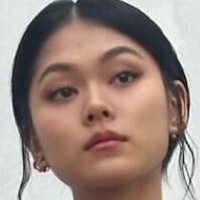 Momona Tamada Meztelen