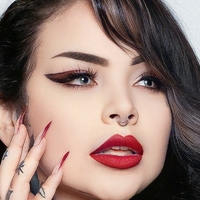 Monica Zamora Meztelen