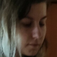 Naomitee Meztelen