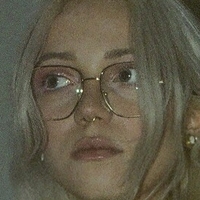 neoliberalhell Meztelen