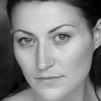 Nina Gilhooly Meztelen