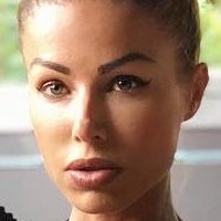 Nina Lucia Meztelen