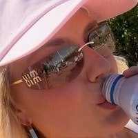 Nuki Van Lent Meztelen