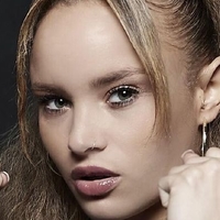 Okpara Christin Meztelen