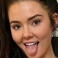 Olivia Eden Meztelen