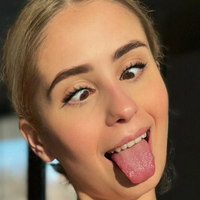 onlylika Meztelen