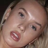 Paige „Phansen“ Hansen Meztelen