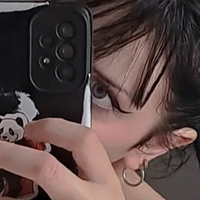 Pluiedelanuit Meztelen