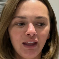 Poppyhollins Meztelen