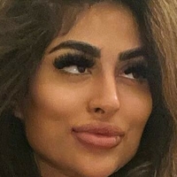 Priya Yasmin X Meztelen