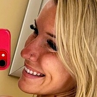 queenbee6.7 Meztelen