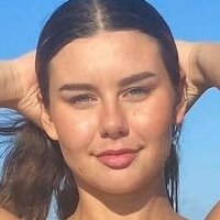 Raaniii Meztelen
