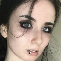 raven_alternative Meztelen