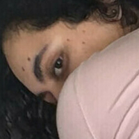 Razan Shihadeh Meztelen