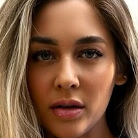 Rebecca Peri Meztelen