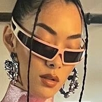 Rina Sawayama Meztelen