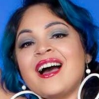Risa Risque Meztelen