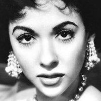 Rita Moreno Meztelen