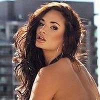 Rosie Roff Meztelen