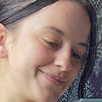Sally Alexander Meztelen