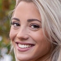 Salome Thürigen Meztelen