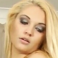 Sam Bowden Meztelen