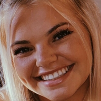Sara K Meztelen