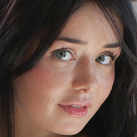 Sarah Es Meztelen