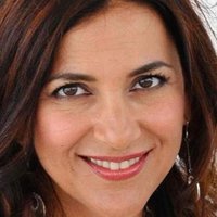 Selen Meztelen