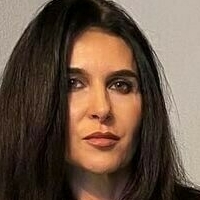 Senada Kostic Meztelen
