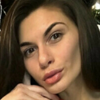 Shanani Meztelen