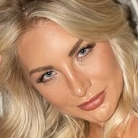 Shayna Holt Meztelen