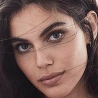Shlomit Malka Meztelen