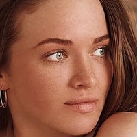 Simone Bylund Meztelen